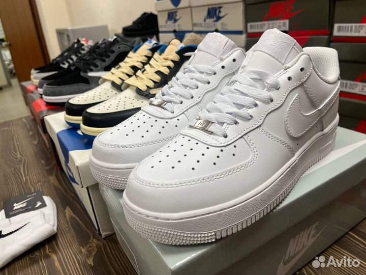 Кроссовки Nike Air Force: Городской стиль