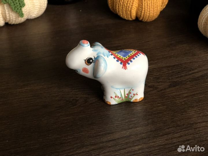 Статуэтка слон