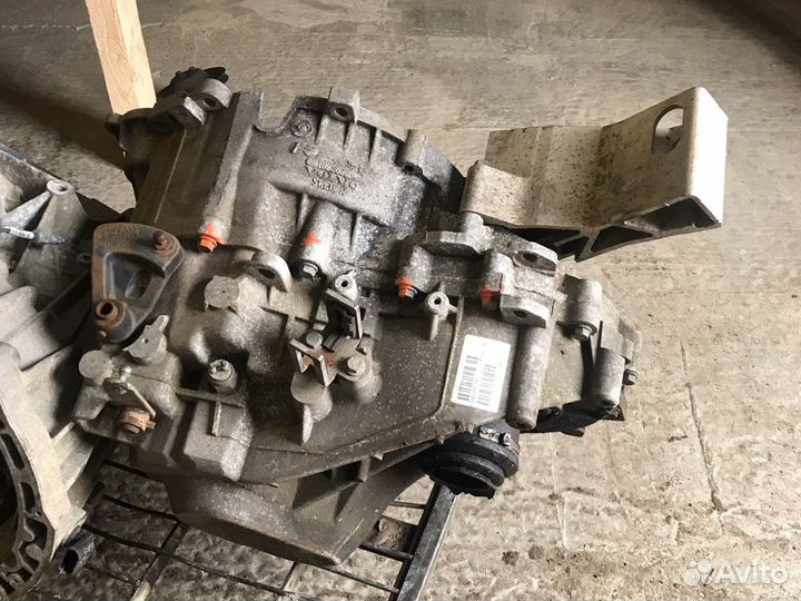 Volvo s-60 МКПП 2.4 d