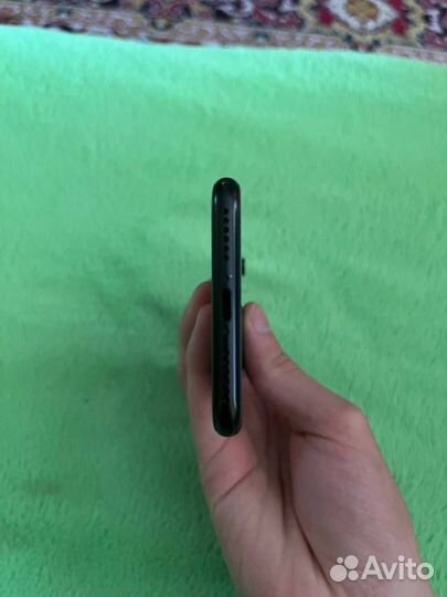 iPhone SE (2020), 64 ГБ