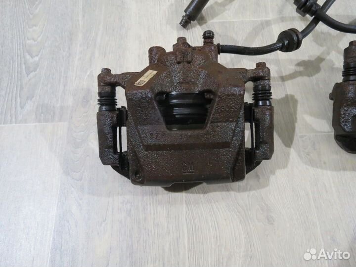 Суппорт передний Chevrolet Cruze