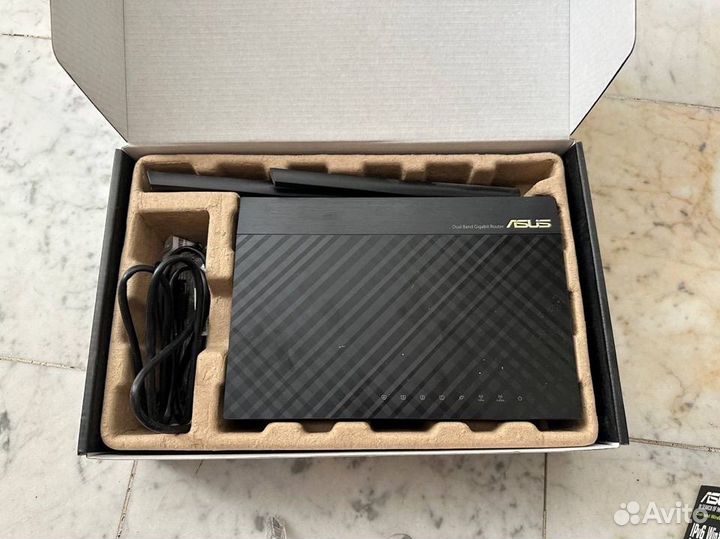 Домашний роутер Asus RT-AC66U