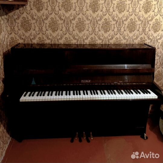 Пианино Petrof