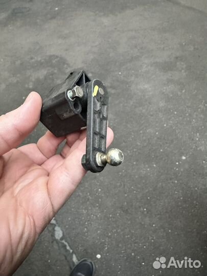 Датчик уровня кузова mercedes