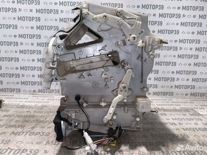 Корпус печки Mitsubishi Pajero 3.2 DID 4M11 2003