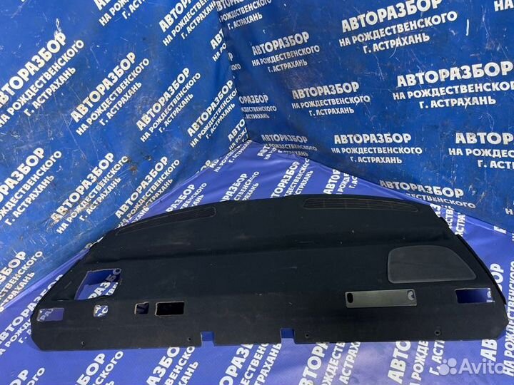 Задняя полка Bmw E39 седан 1999