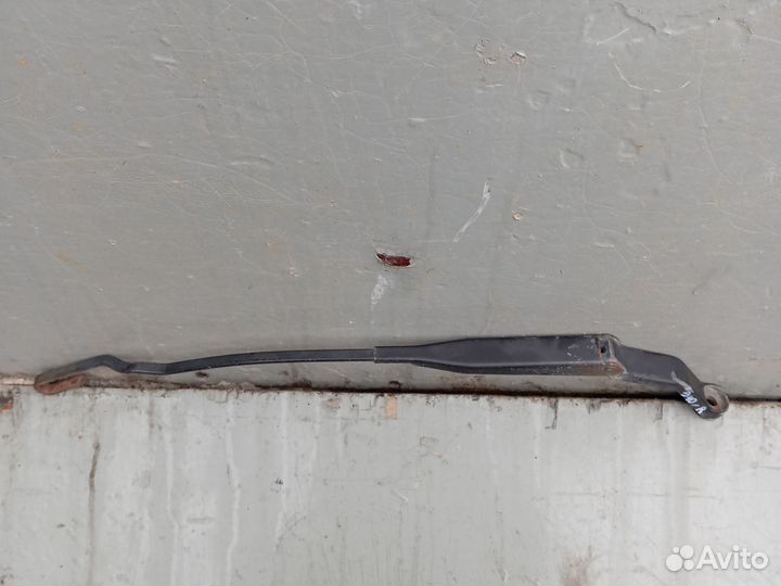 Поводк стеклоочистителя правый Volvo S40, 2003 г