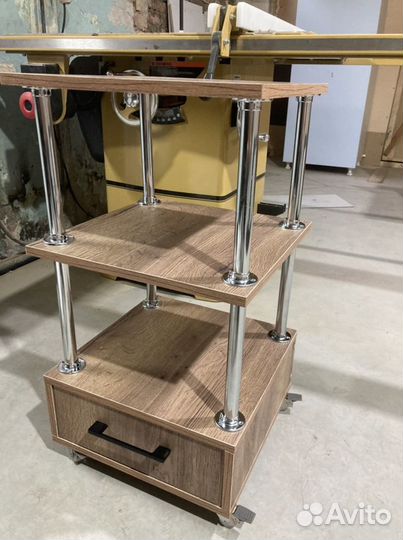 Тумбочка для мастеров красоты