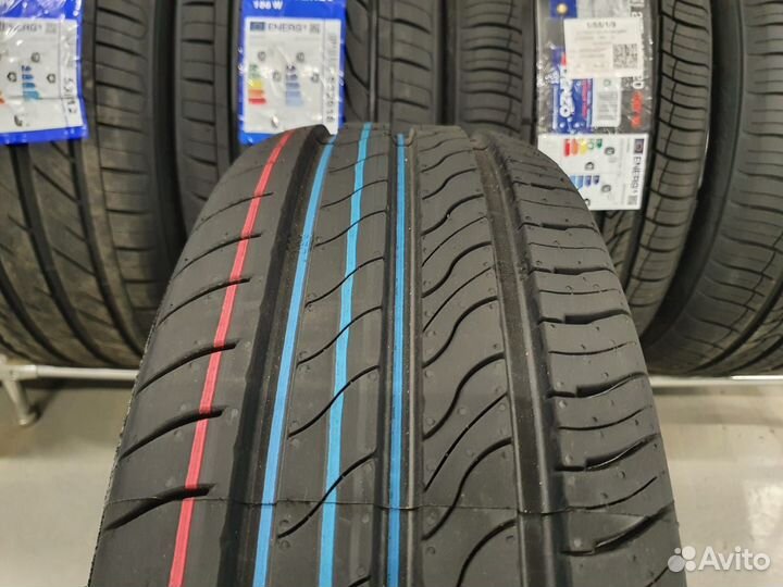 Viatti Strada 2 (V-134) 215/55 R17