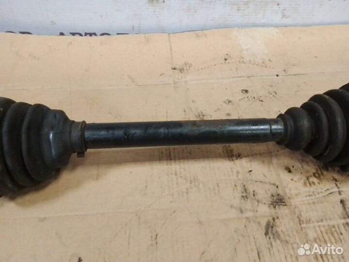 Полуось привод передний левый Mercedes-Benz Vito