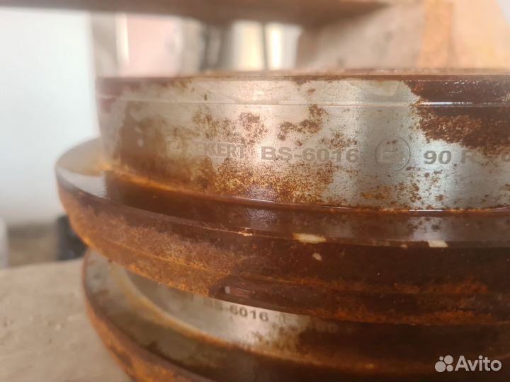 Диски тормозные и поршеня