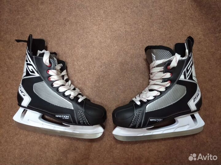 Коньки хоккейные
