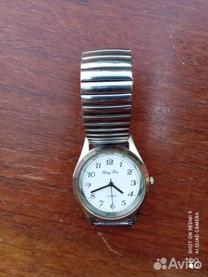 Старые вещи Б/У Часы женские Чайка и луч