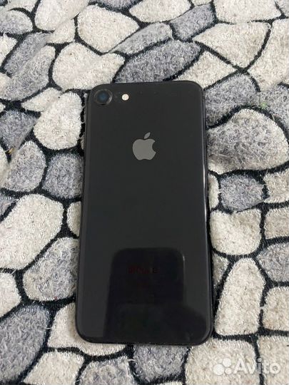 Телефон iPhone 8 64 gb
