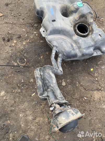 Бензобак Renault Logan