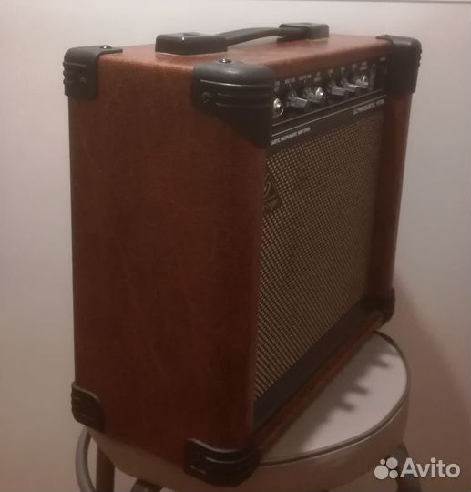 Комбоусилитель Behringer