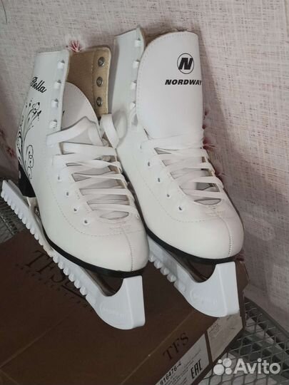 Коньки женские 39 размер