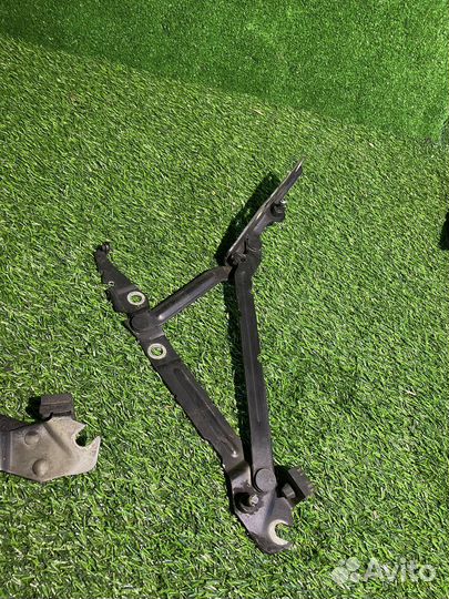 Петли багажника volvo s80 1