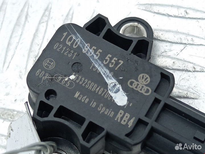 Датчик удара Volkswagen Eos