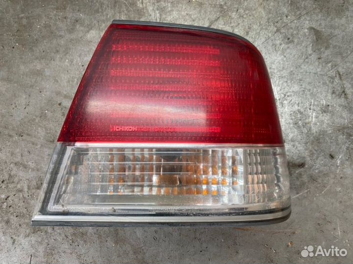 Фонарь правый внешний Nissan Sunny FB15 QG15 2001