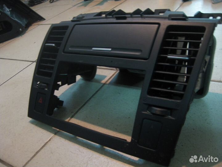 Рамка магнитофона с дефлекторами Ниссан Тиида