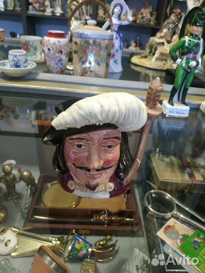 Фарфоровые Три Мушкетера Портос Роял Доултон