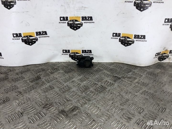 Моторчик привода заслонок отопителя