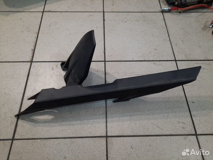 Верхний кожух цепи KTM Duke 390 2019г