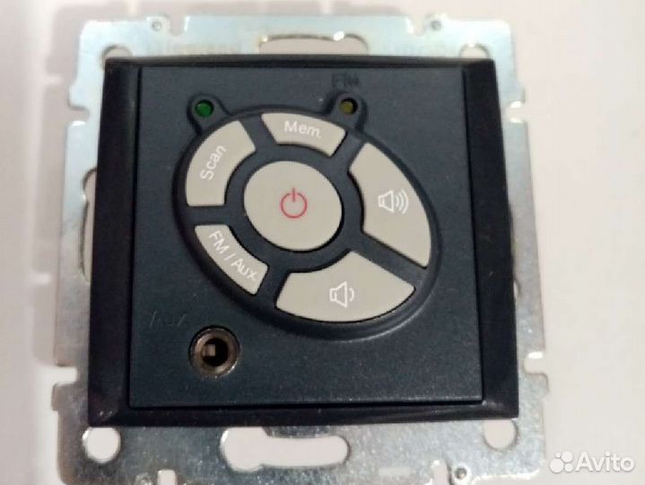 Стерео FM-тюнер Valena-Legrand