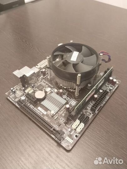 GA-H81M-S2V + Core i3 4160 + 4Gb DDR3