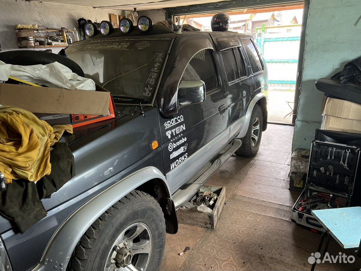 Nissan Terrano 2.7 AT, 1989, 203 000 км