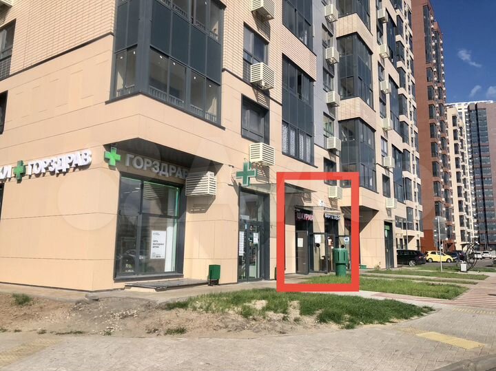 Продаю Помещение 50 м² рядом с Метро. Проходное