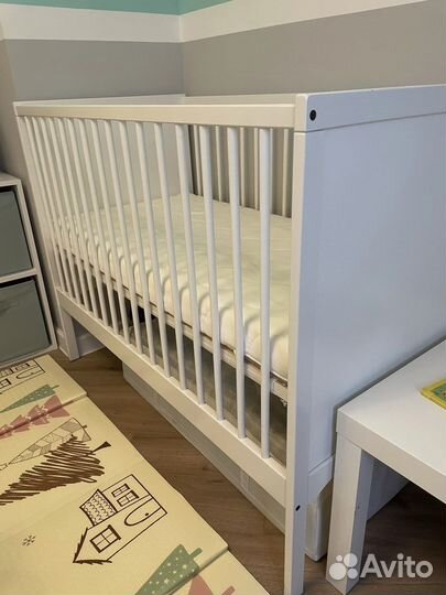 Детская кровать IKEA с матрасом