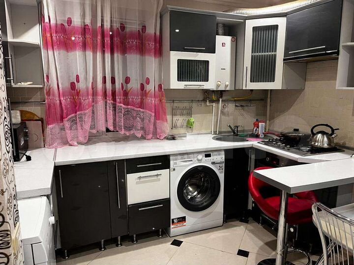 2-к. квартира, 40 м², 2/3 эт.