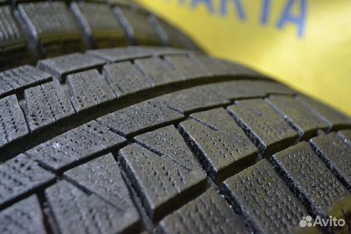 Bridgestone Blizzak Revo GZ 205/60 R16