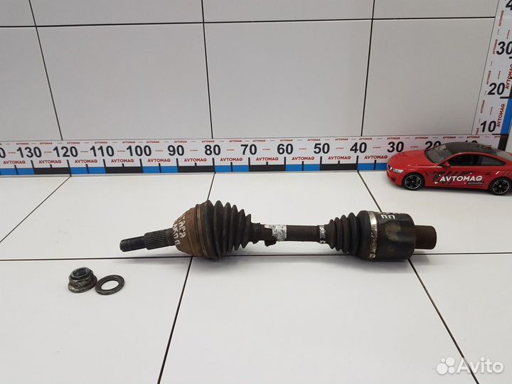 Полуось (привод) передний правый 3.2 АКПП