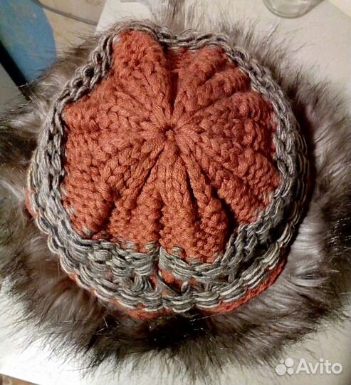 Шапка вязаная с мехом