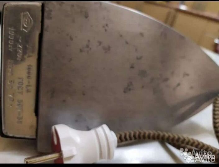 Утюг советских времён