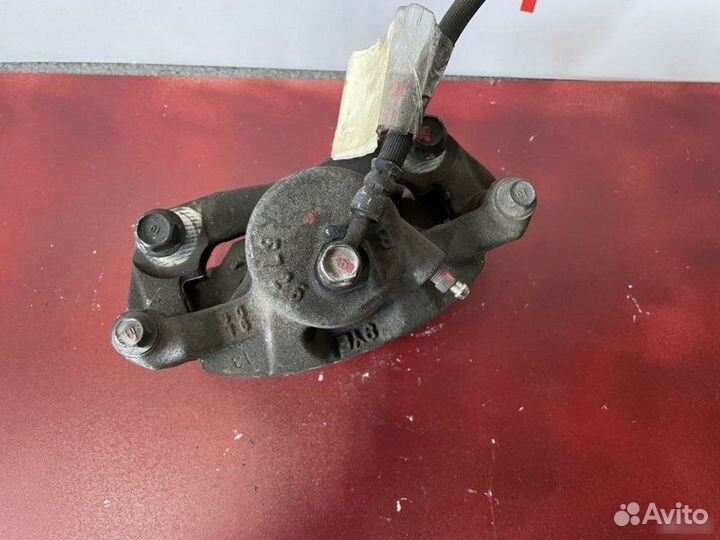 Суппорт передний левый Honda Stepwgn RK1 RK5 RK2