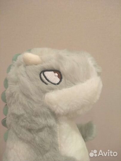 Игрушки динозаврик и лиса