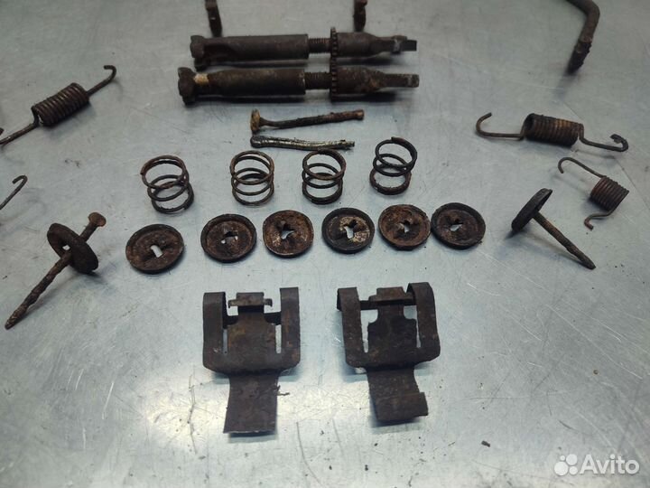 Механизм задних тормозов Toyota Tercel L40 1993 г