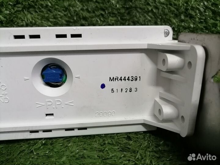 Часы MR444391 Mitsubishi Pajero IO RVR H76W N74W