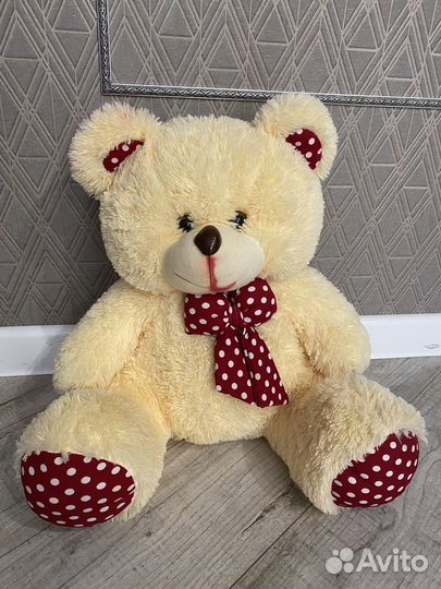 Плюшевый медведь