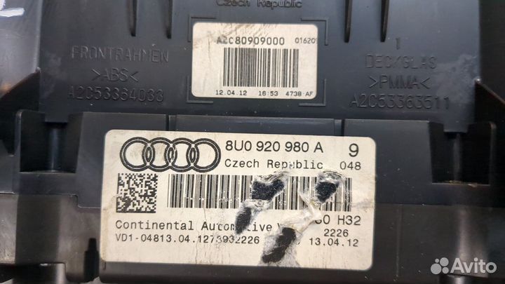 Щиток приборов Audi Q3