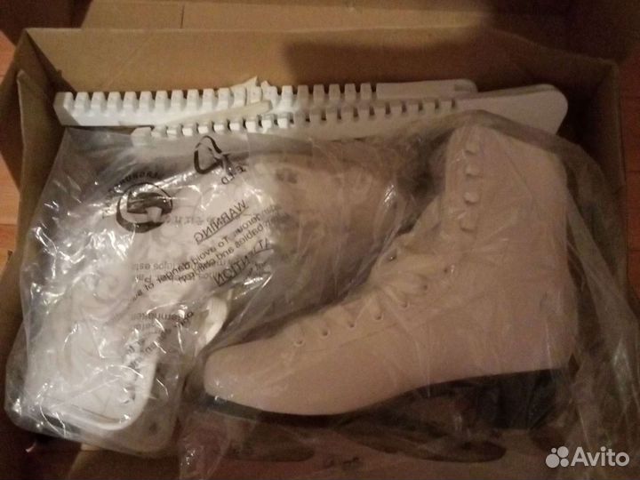 Коньки женские