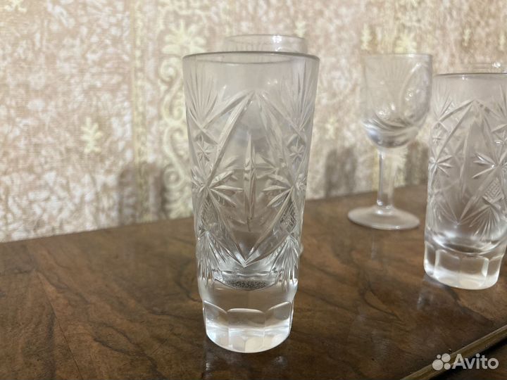 Хрустальные рюмки
