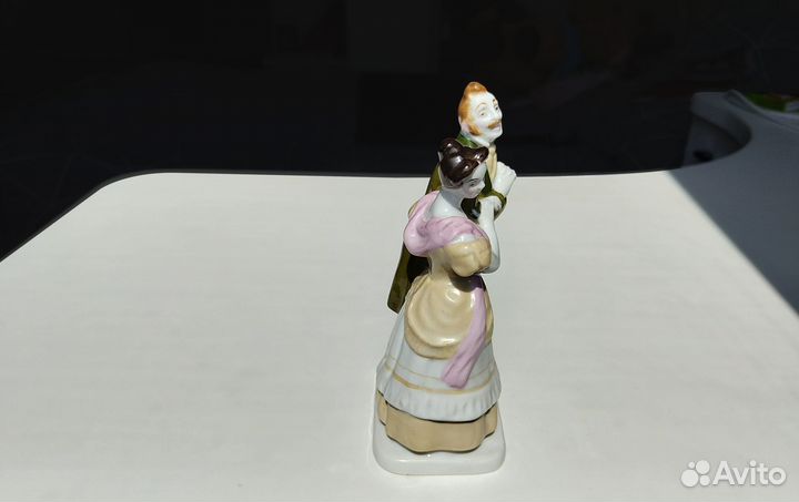 Лфз Фарфоровая статуэтка Маниловы, «Мертвые души»