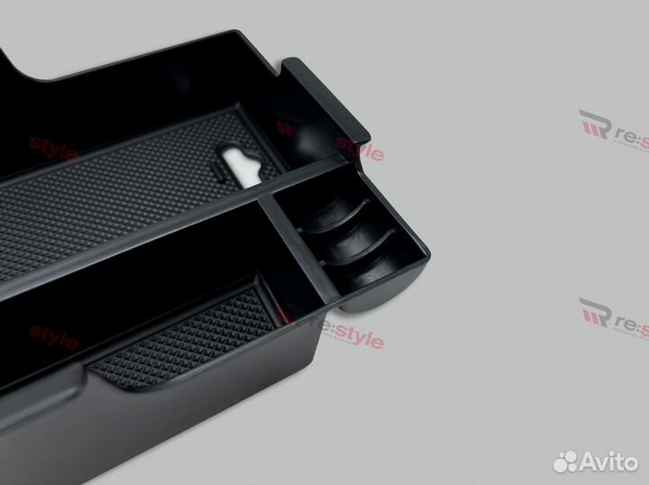 Органайзер в подлокотник Toyota Camry 55