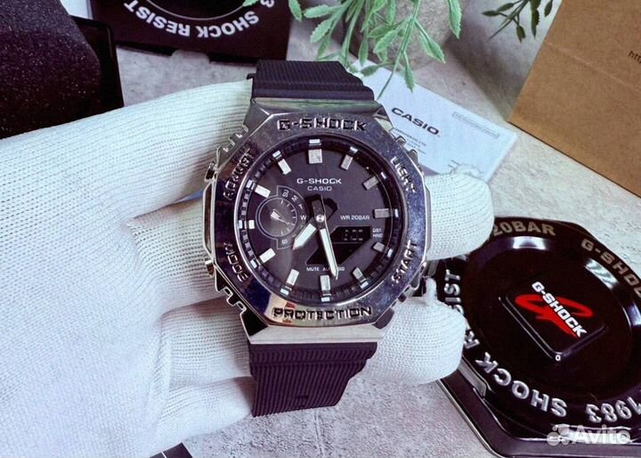 Часы Casio G-Shock GM-2100