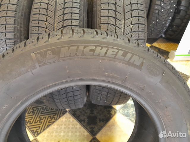 Michelin X-Ice XI3 215/65 R17